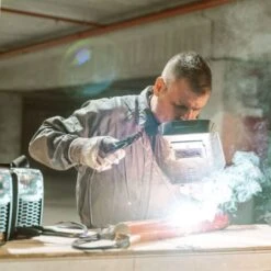 Soudeur DC Inverter, Puissance Entre 25A-200A, Tension 230V, Diamètres Du Fil 1.0 Mm-3.0 Mm - Greencut MMA200 8 Soudeur DC Inverter, Puissance Entre 25A-200A, Tension 230V, Diamètres Du Fil 1.0 Mm-3.0 Mm - Greencut MMA200 -Pas Cher Pro Bricoleur Magasin 9745088 4